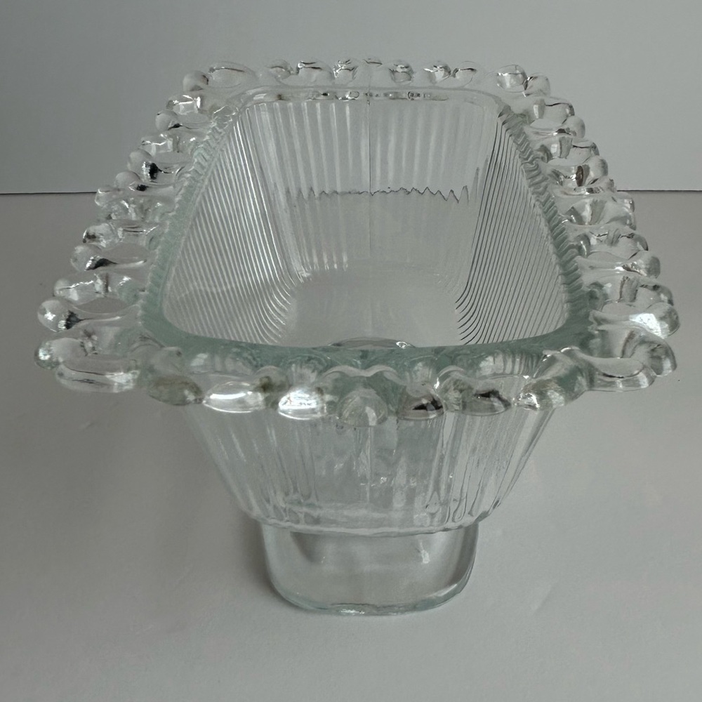 Vintage Indiana Clear Glass Ribbed Footed Lace Edge Lidded Candy Dish - Picture 10 of 10